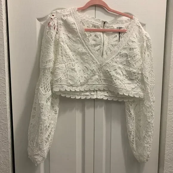 Showpo White Lace 2 Piece Set Long Sleeve Crop Top & Mini Skirt Size 14 - Picture 2 of 6